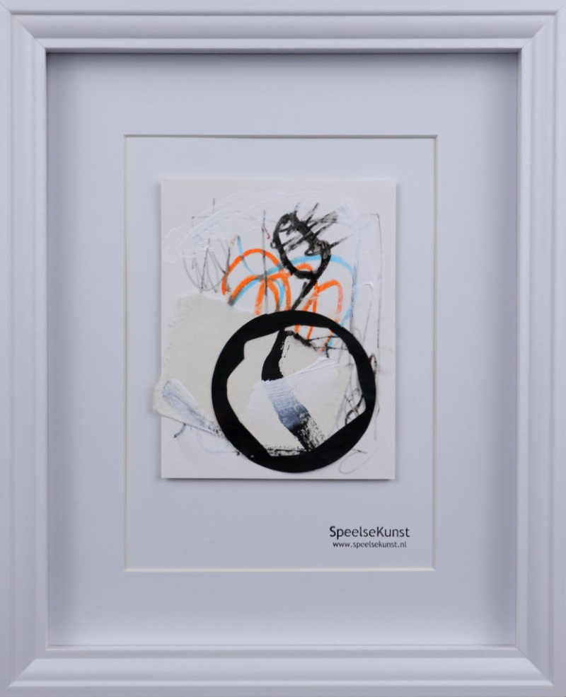Collage schilderij 'Round and around we go'